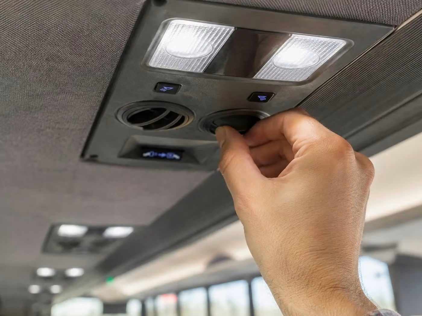 jeffersonville 15 passenger minibus air conditioning