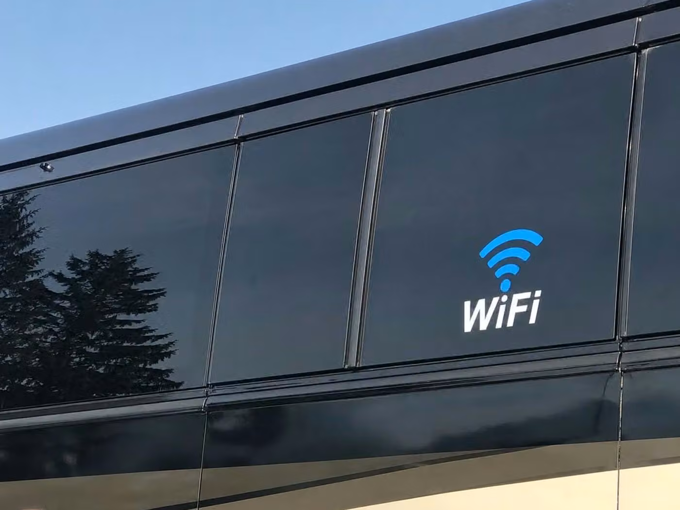 jeffersonville 15 passenger minibus wifi