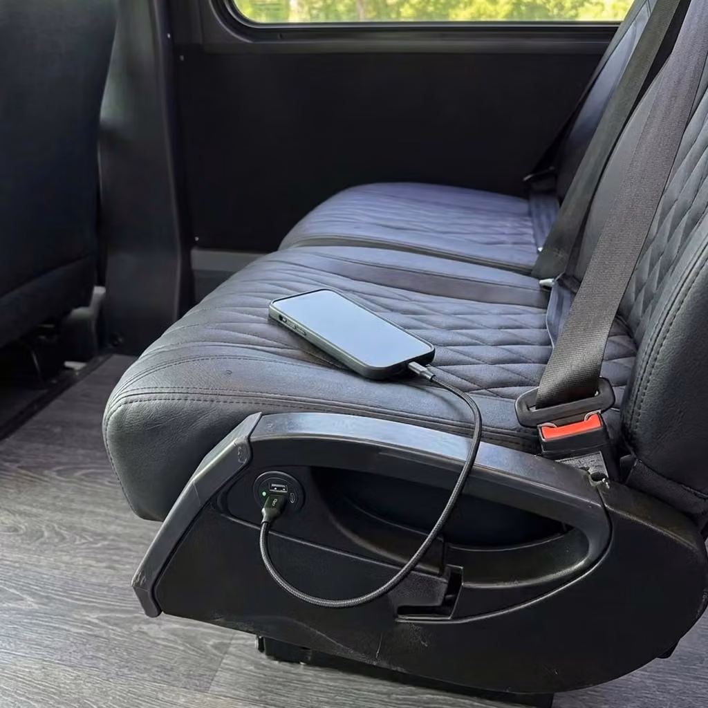 jeffersonville 20 passenger minibus usb charging