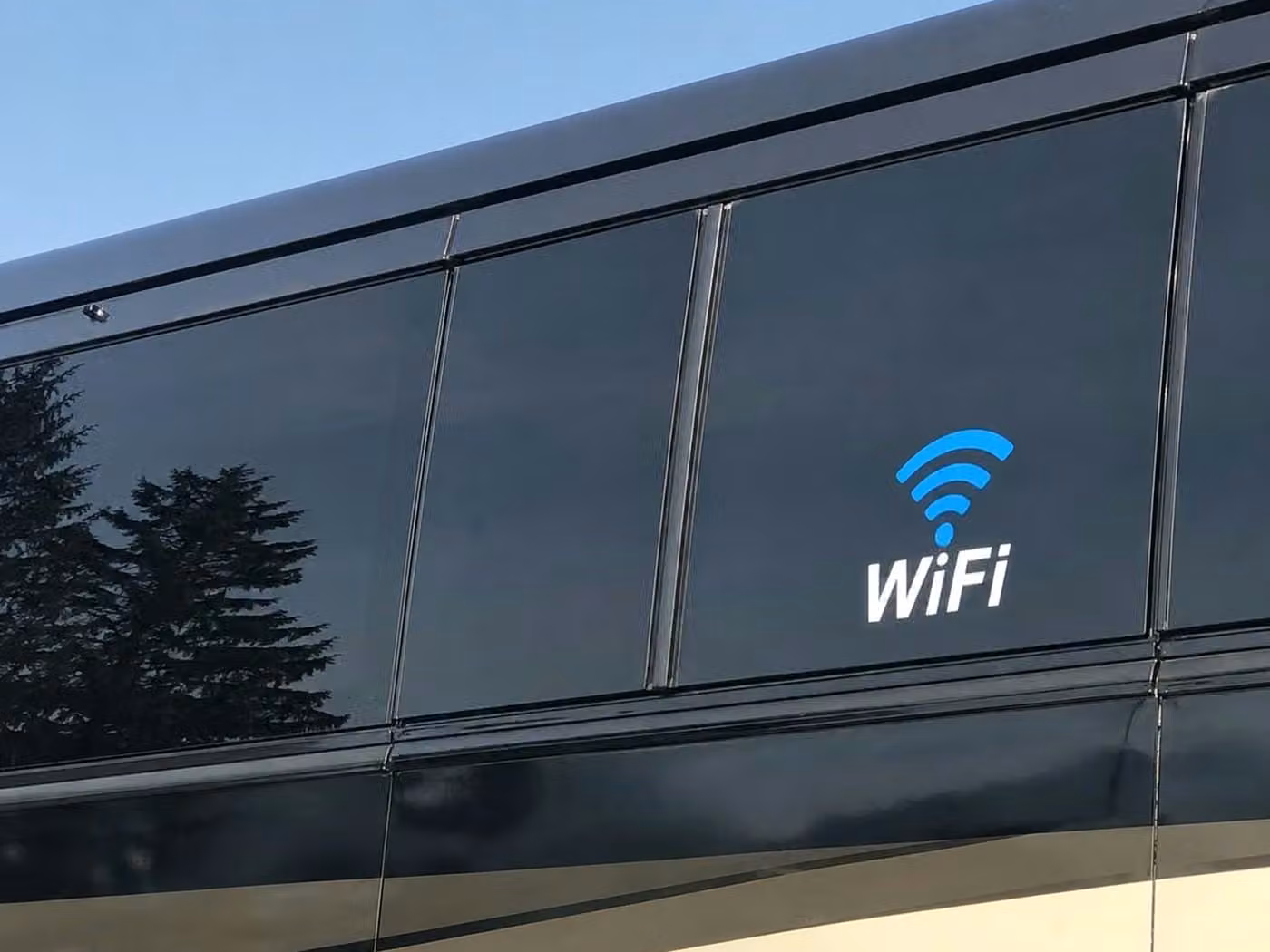jeffersonville 25 passenger minibus wifi