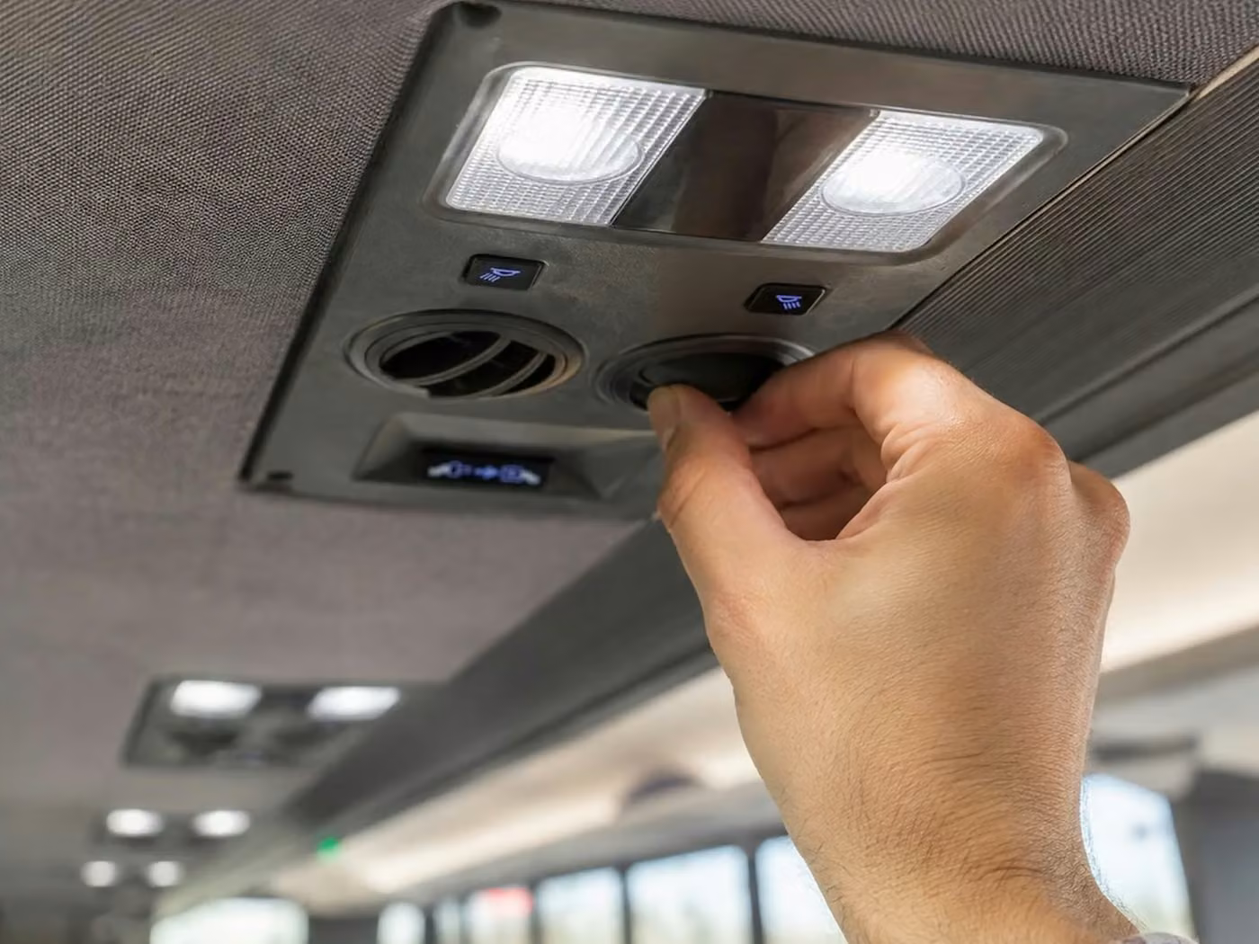 jeffersonville 28 passenger minibus air conditioning