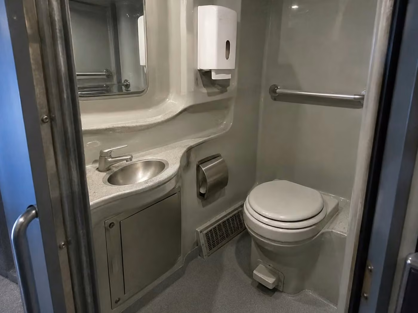 jeffersonville 56 passenger charter bus onboard restroom