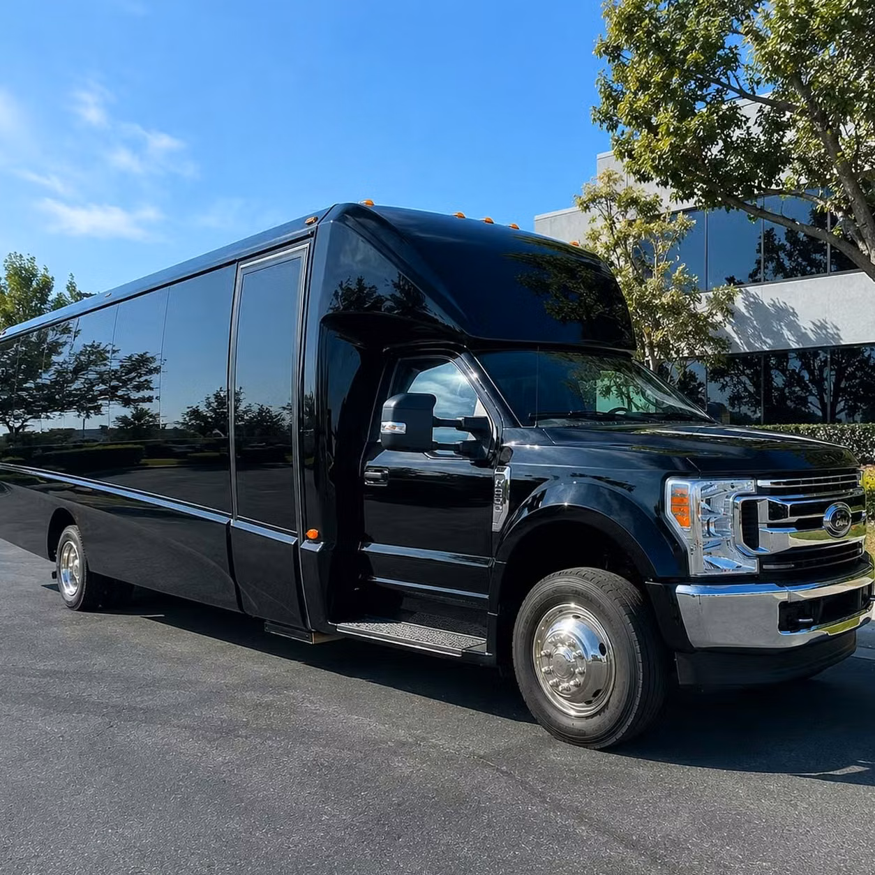jeffersonville full size charter buses and minibuses for jeffersonville school dances