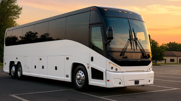 nashville vacation bus rentals for family trips